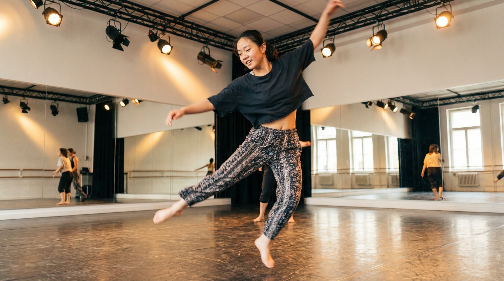 草莓视频舞蹈视频